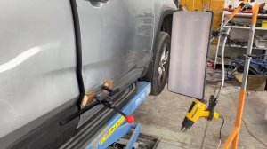 Ремонт двери Toyota RAV4 методом PDR