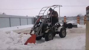 Отвал на минитрактор МИКРОБ. Круче не придумаешь.