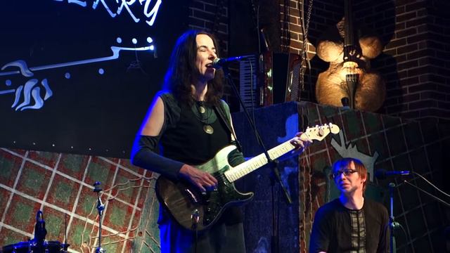 Рада и Терновник - Ясный Сокол @ Glastonberry 18.02.2017 смотреть онлайн