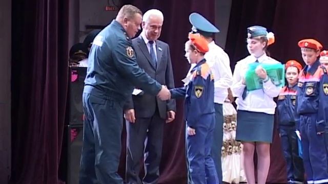 Посвящение в кадеты МЧС (школа 38 г. Каменска-Уральского).