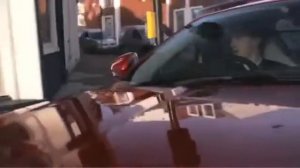 РЕКЛАМА АВТО ЯГУАР роскошный автомобиль роскошная жизнь