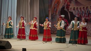 Как у нашей сотни командир хороший. Вокальный ансамбль Бабье лето.