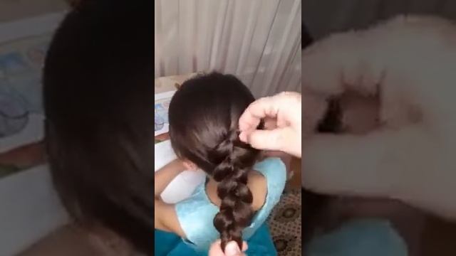 Быстрая прическа для девочки за 5 минут. Нарядная под платье.#прическаза5минут #прическившколу