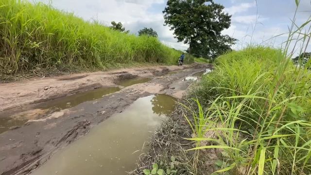 JE N'AI PAS TROP AIMÉ LE GHANA ?? TOUR DU MONDE À MOTO ? ? смотреть онлайн