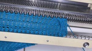 Воздушный бактус из ангоры/пуха норки на вязальной машине с красивым краем.