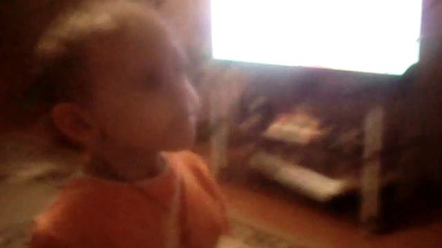 У витальки что то застряли в зубах смотреть онлайн