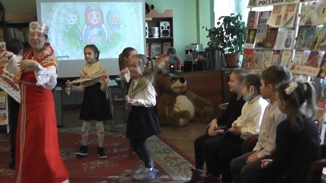 Литературно-музыкальный праздник "У книги день рожденья, конечно, тоже есть!" смотреть онлайн