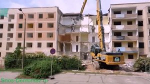 Снос жилого дома. Снос панельного дома.