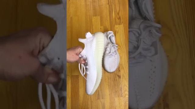 Кроссовки женские текстильные белые Adidas Yeezy Boost 350 V2 (00186)