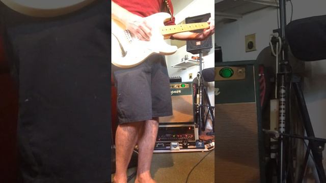 Fender E series Strat and a Bogner Metropolis. Sale video смотреть онлайн