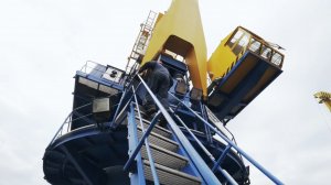 Кран портальный _ Зубр (компания Технорос).mp4