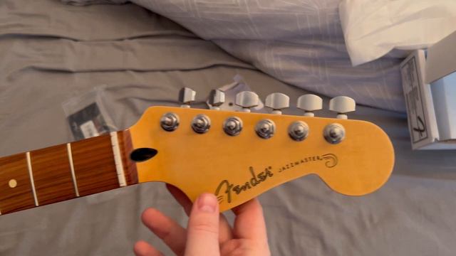 UPGRADING MY SQUIER CLASSIC VIBE JAZZMASTER WITH A FENDER PLAYER JAZZMASTER NECK! смотреть онлайн