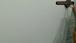 Один из способов повесить зеркало