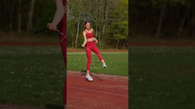Crazy jump rope tricks? #jumprope #skipping #fitness #cardio смотреть онлайн