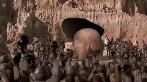 Звёздный десант... Поймали жука, оно боится!!!