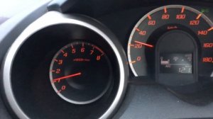 Тянет и отпускает при накате Honda FIT GE
