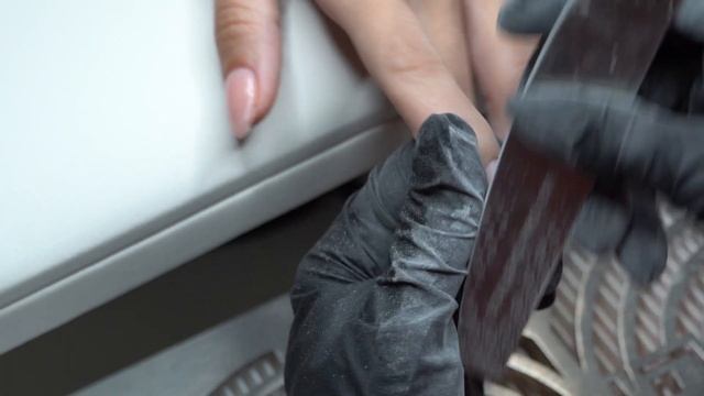 Яркий геометрический дизайн. Донаращивание ногтя полигелем смотреть онлайн