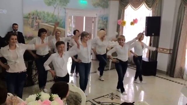 Флэшмоб родителей#Выпускной 9 класса#сюрприз детям#часть 1