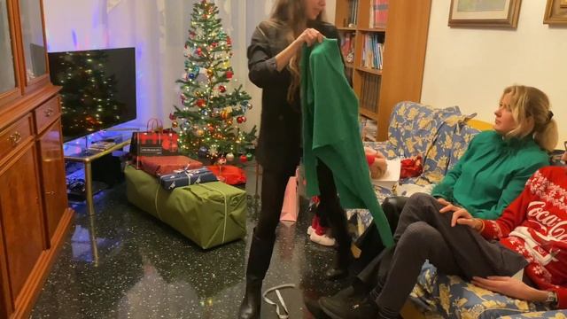 Рождество Открываем подарки Уютный семейный влог Дебют моих свёкров