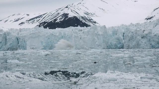 Людовико Эйнауди играет свое новое произведение в открытом море смотреть онлайн