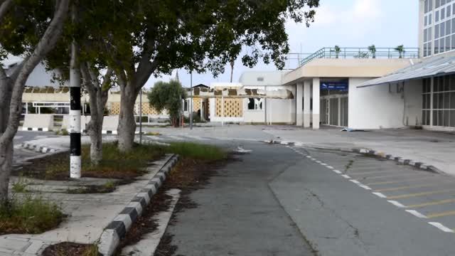 The Old Larnaca Airport смотреть онлайн