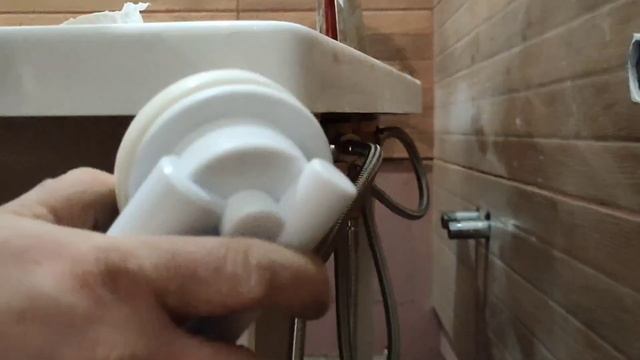 Установка встраимого смеситя на борт ванны / Подключение акриловой ванны / Слив перелив на ванну