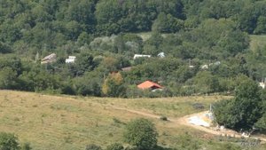 Крым. Вид на село Многоречье со скалы Хьели-Кая (Бахчисарайский район). 22 июля 2017 года.
