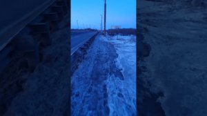 Подход к мосту через Соломбалку за зиму ни разу не чистился #архангельск #архангельскаяобласть #м...