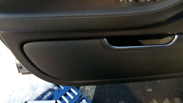 Audi a8 D3 front door panel removal (part 1) смотреть онлайн