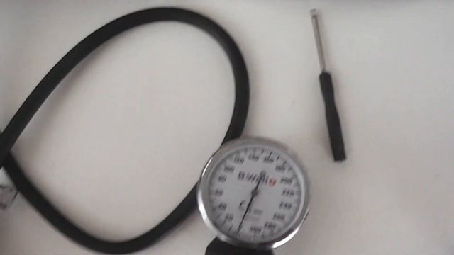 Тонометр B-Well Pro-60 механический со стетоскопом