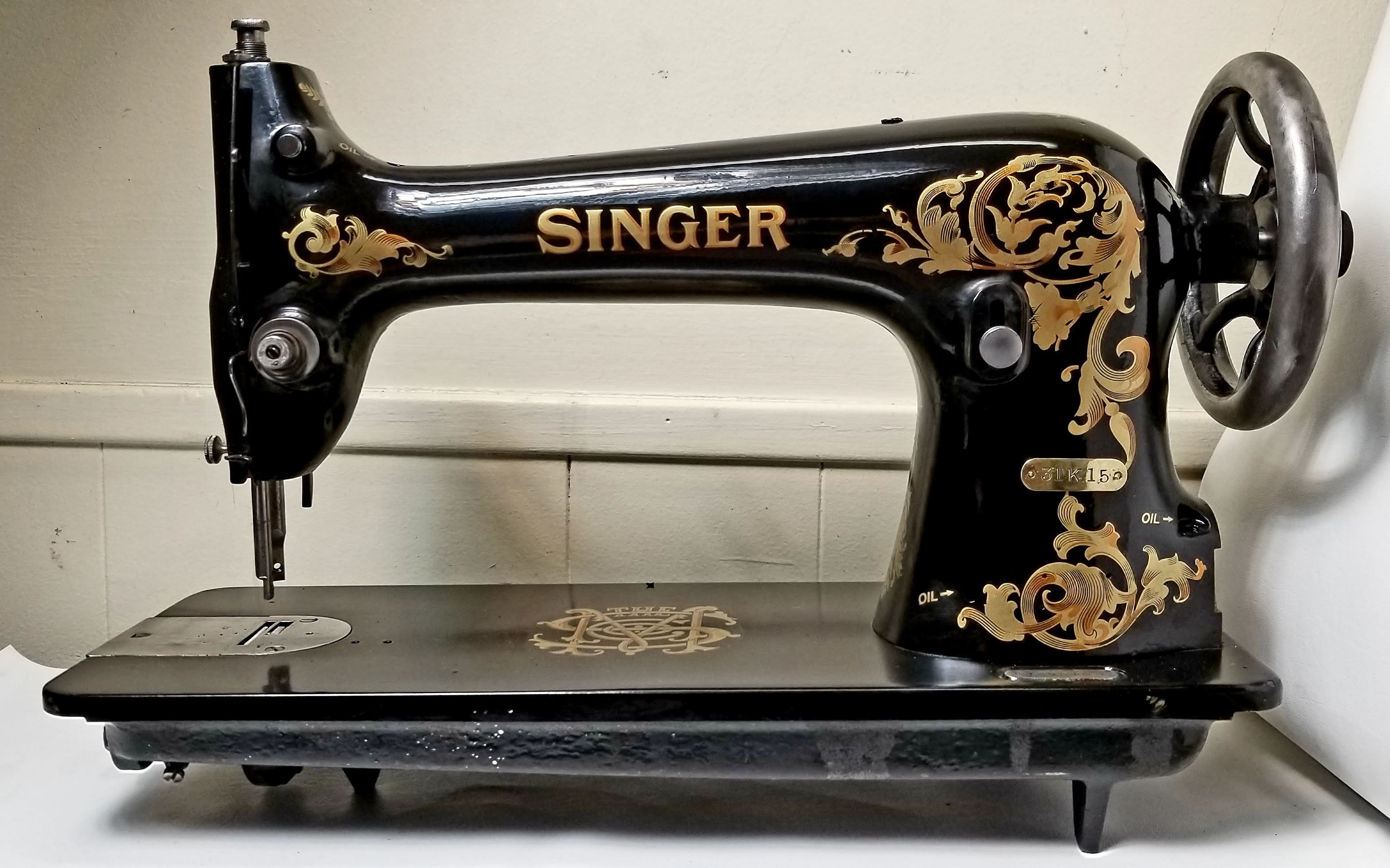 Швейная машинка зингер отзывы. Singer 31k15. Зингер Симанко. Зингер 16к55. Зингер швейная машинка 1913.