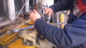 Крепления для топливного бака на Volkswagen T4 / Fuel tank mounts