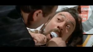 Он начинает сердиться - жрёт газету