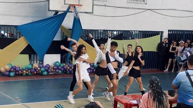 FEBE - FEARLESS (LE SSERAFIM) [ANIME GEEK 2022.2] смотреть онлайн