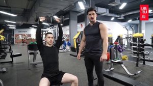 Жим гантелей сидя на скамье
