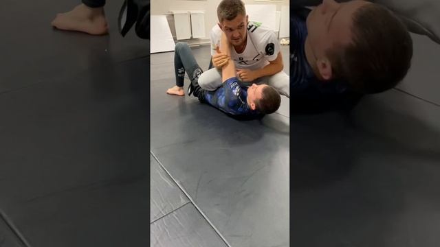 Прямой рычаг локтя | Лев Гладких | straight arm lock