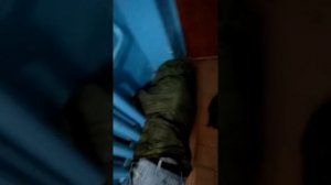 Пьяный в подъезде