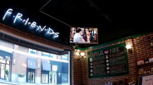 Шанхай. Куда сходить, цены, локации. Жемчужина востока. Океанариум. Кафе "Friends"