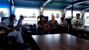 Теплоход "Рок Хит Нева"