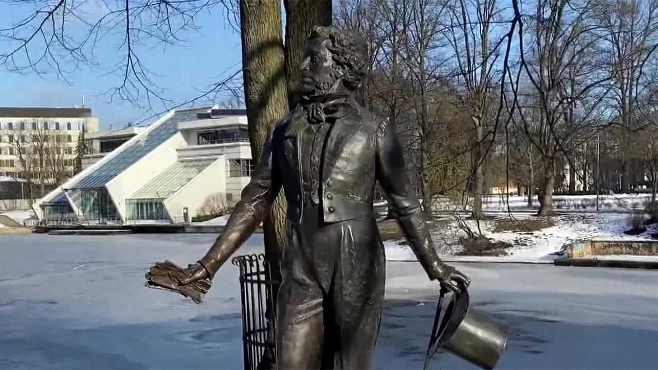 В Риге решили срочно перенести памятник Александру Пушкину до 9 мая