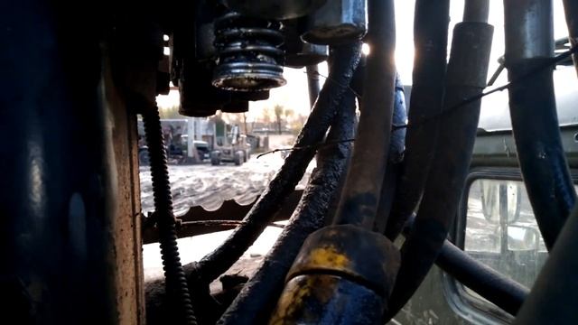 Гидроманипулятор сам стал поворачивать. Ремонт распределителя.
