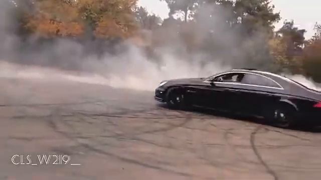 MERCEDES-BENZ CLS-KLASS [КОРОТКИЙ ДРИФТ] смотреть онлайн
