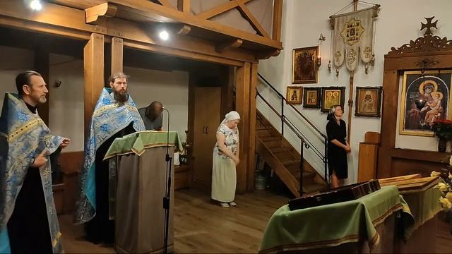 Вечірнє богослужіння з акафістом іконі Божої Матері "Скоропослушниця" смотреть онлайн