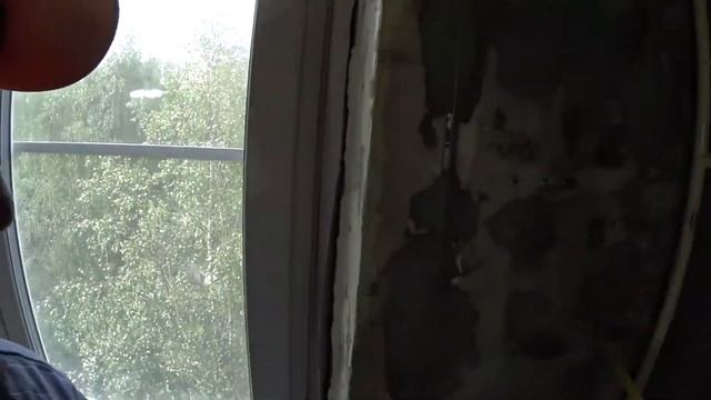 Штукатурка стены со стояками и радиаторной батареей. смотреть онлайн