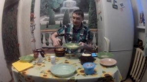 Картофель с фаршем в горшочках.