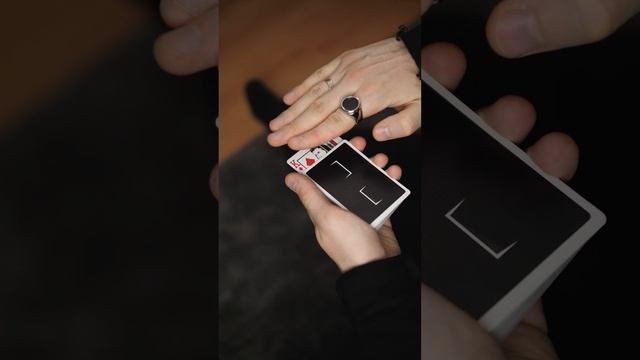 ?Карта ИСЧЕЗАЕТ прямо на глазах! #напорко #обучениефокусам #фокус #фокусник #иллюзионист #обучение