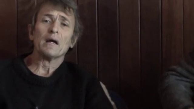 Richard Thompson sings at Avatars Abode смотреть онлайн