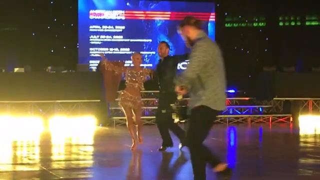 Ferdinando & Yulia - Samba Showdance | American Open Dancesport Championship смотреть онлайн