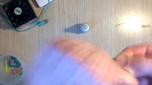 Чем отмыть суперклей с рук. Дешевое рабочее средство.