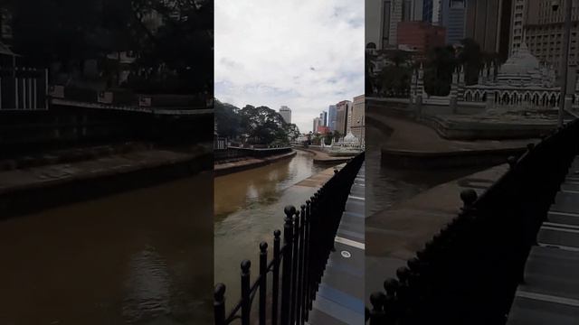 the river of live and masjid Jamek center of Kuala Lumpur #kl #lovekl